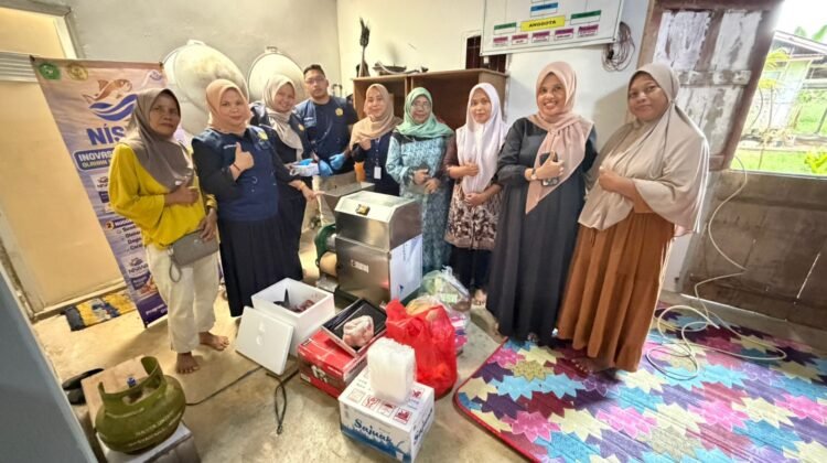 Pemanfaatan Limbah Ikan sebagai Pangan Fungsional: Model Pemberdayaan Ekonomi Pasca Bencana di Nagari Katapiang