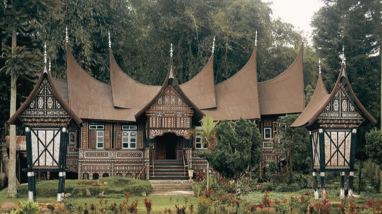 Rumah Gadang, Warisan Arsitektur Minangkabau yang Terbukti Tahan Gempa