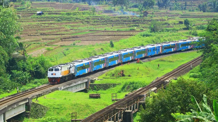Sisi Lain Perjalanan Kereta Api Padang – Pariaman, Alam dan Budaya Nan Elok Dimata