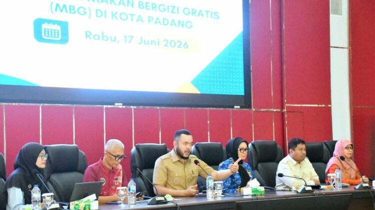 Fadly Amran Pimpin Rapat Evaluasi Pelaksanaan Program MBG di Padang