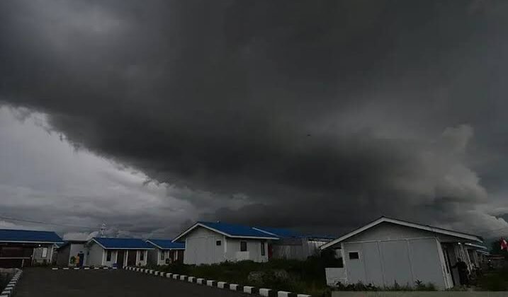 Hari Ini 18 Juli 2026, Pasaman dan Pesisir Selatan Waspada Hujan Disertai Petir