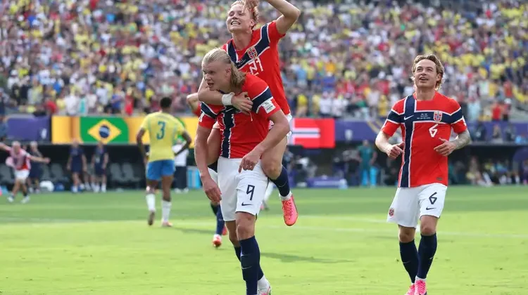 Norwegia Tumbangkan Brasil 2-1, Haaland Bintang Lapangan