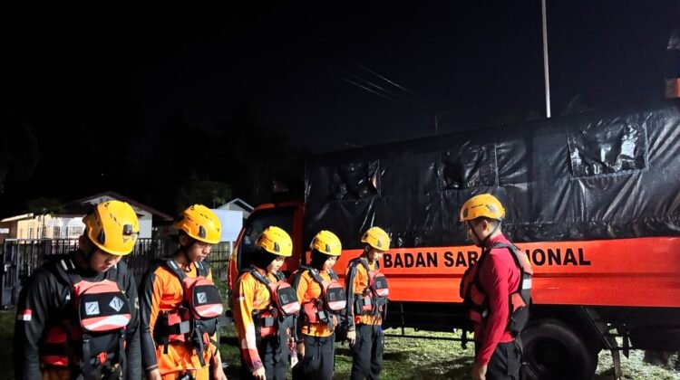 Hujan Lebat Bikin Tanggul Di Nagari  Sungai Batang Agam Jebol, Warga Minta Evakuasi