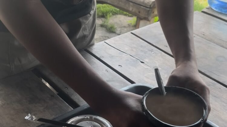 Di Tengah Gempuran Kopi Modern, Kawa Daun Tetap Jadi Kebanggaan Minangkabau