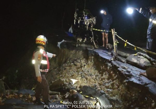 Longsor Kembali Hantam Kelok 44, Kelok 10 Semakin Berbahaya