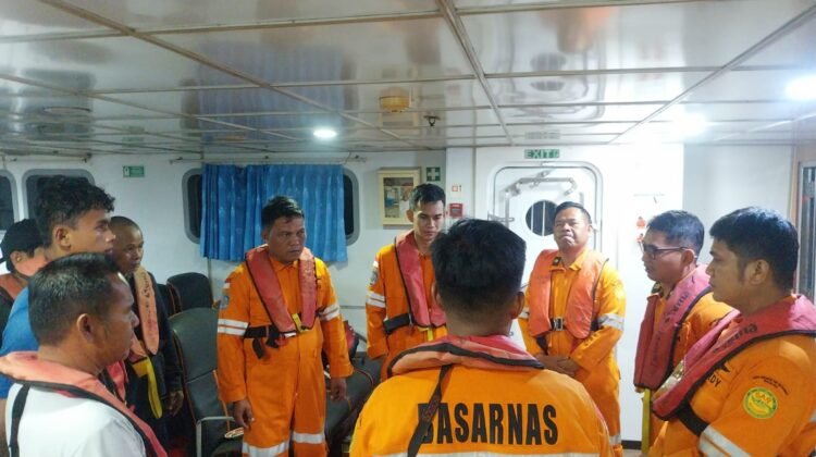 Dihantam Cuaca Buruk, KM Halim Wijaya Mati Mesin di Perairan Pulau Angso Duo