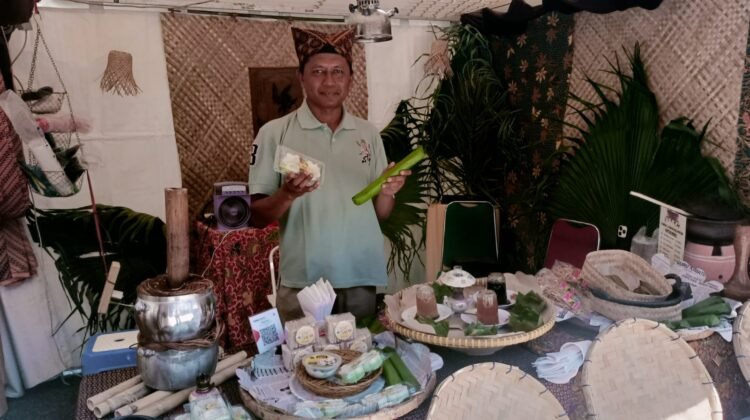 Kue Tabuang, Warisan Kuliner Kota Padang Yang Laris Manis di Padang Gastronomi Market 2026