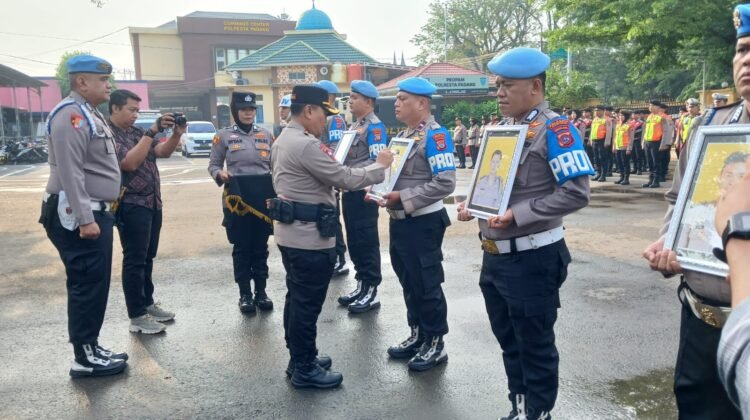 Terlibat Narkoba, Delapan Personel Polresta Padang Dipecat Tidak Hormat