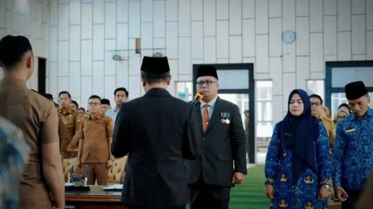 Syamsurizaldi Kembali Dikukuhkan Jadi Sekda Solok Selatan untuk Lima Tahun