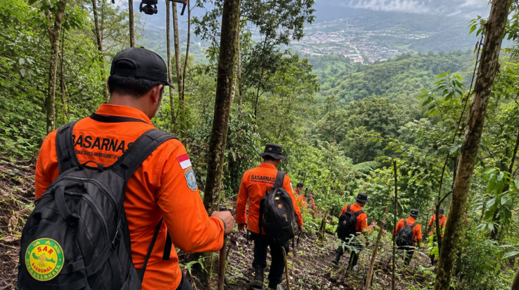 Tak Kunjung Keluar Hutan 4 Hari, Lansia Dilaporkan Hilang di Bukit Cubadak Padang