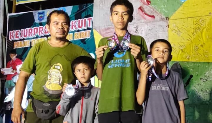 Pelajar Asal Dharmasraya Pecahkan Rekor Speed U15 Kejurprov Panjat Tebing Sumbar 