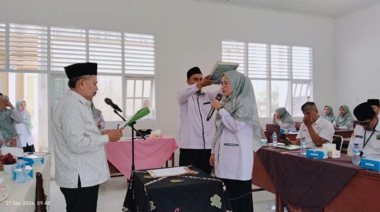 Sari Rahmawati Dilantik sebagai Kepala MTs Lubuk Kilangan