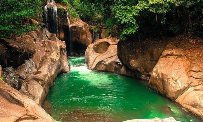 Bukan Sekadar Air Terjun, Nyarai Tawarkan Sensasi Healing di Tengah Hutan Padang Pariaman