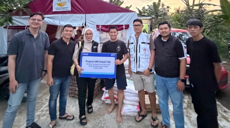 BRI Peduli Korban Banjir Padang, Salurkan Bantuan Sembako untuk Warga Kuranji dan Lubuk Minturun