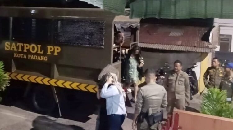 Satpol PP Kembali Razia Tempat Hiburan Malam di Padang, 5 Wanita Diamankan