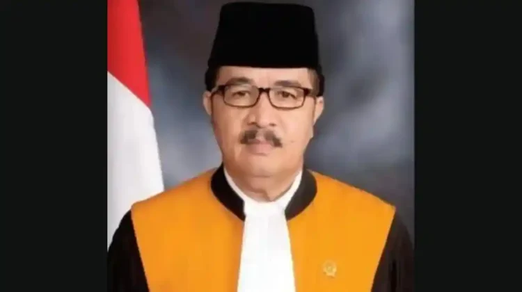 Mengenal Yulius, Hakim Agung Asal Bukittinggi yang Batalkan Suket Ijazah Gibran